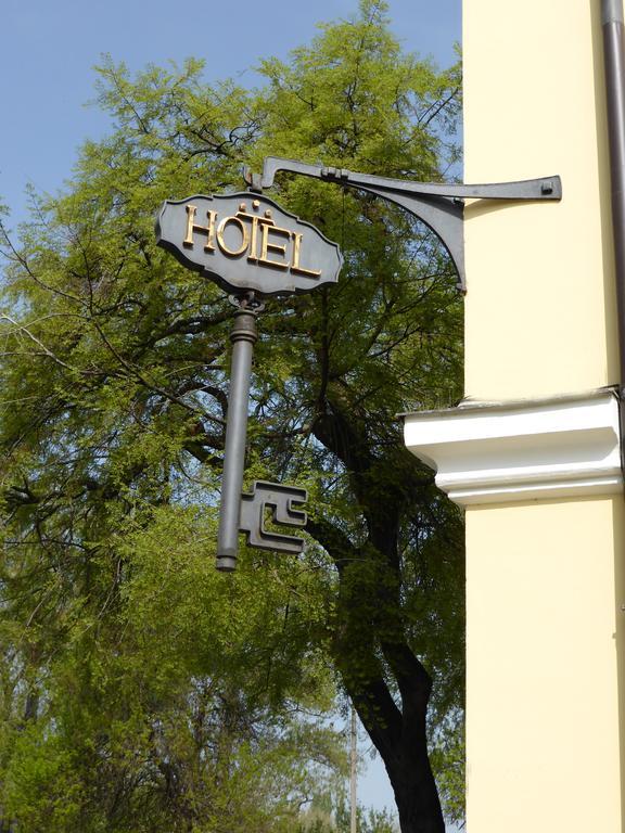 Hotel Klastrom Győr Exterior foto