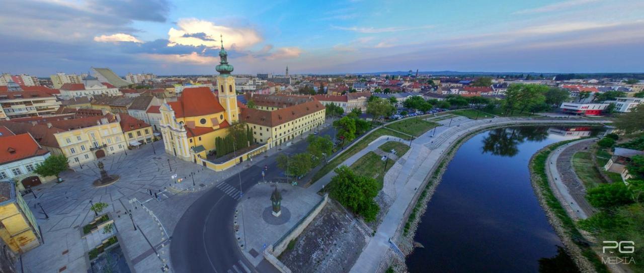 Hotel Klastrom Győr Exterior foto